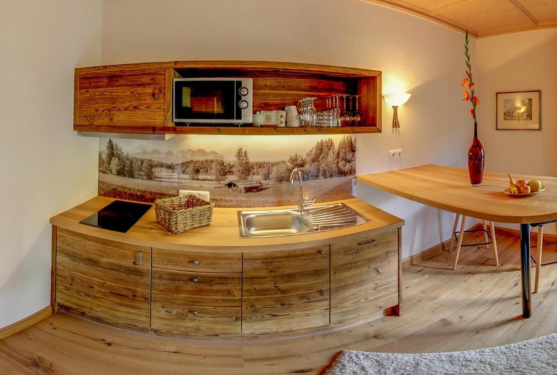 Serviced Apartments Villa Licht Kitzbühel Kamer foto